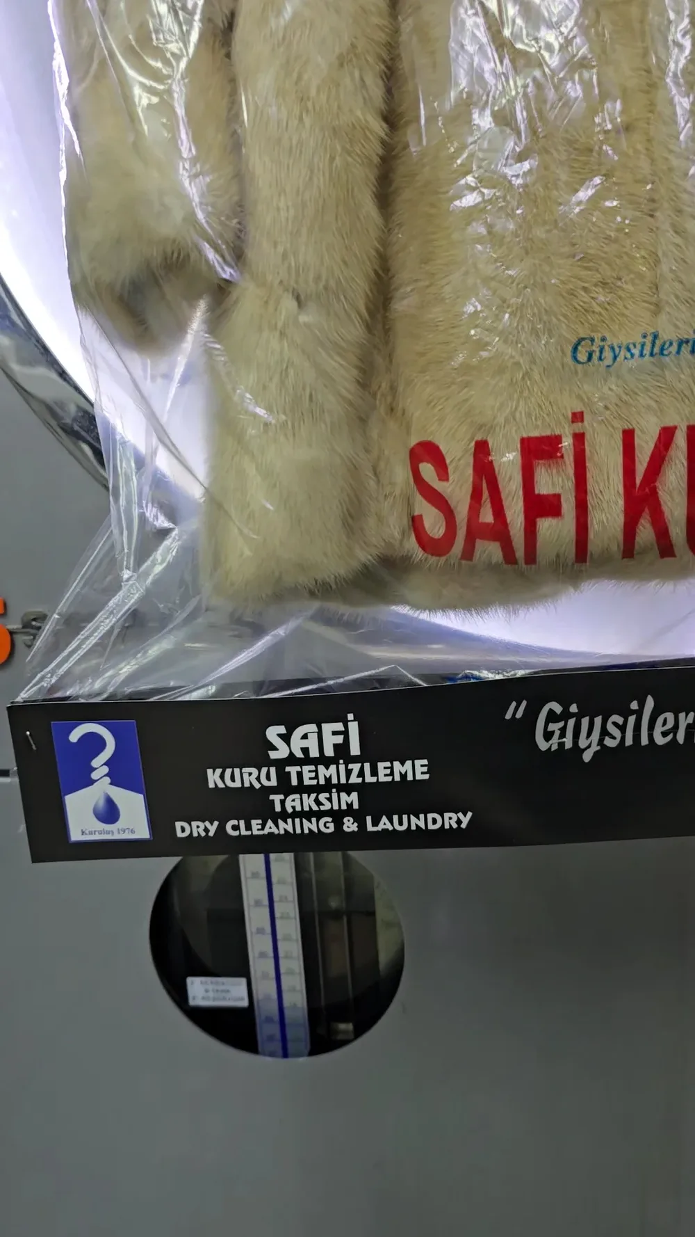 Safi Uzman Kuru Temizleme TAKSİM since 1976 Professional ( Dry Cleaning & LAUNDRY ) çamaşırhane 7/24